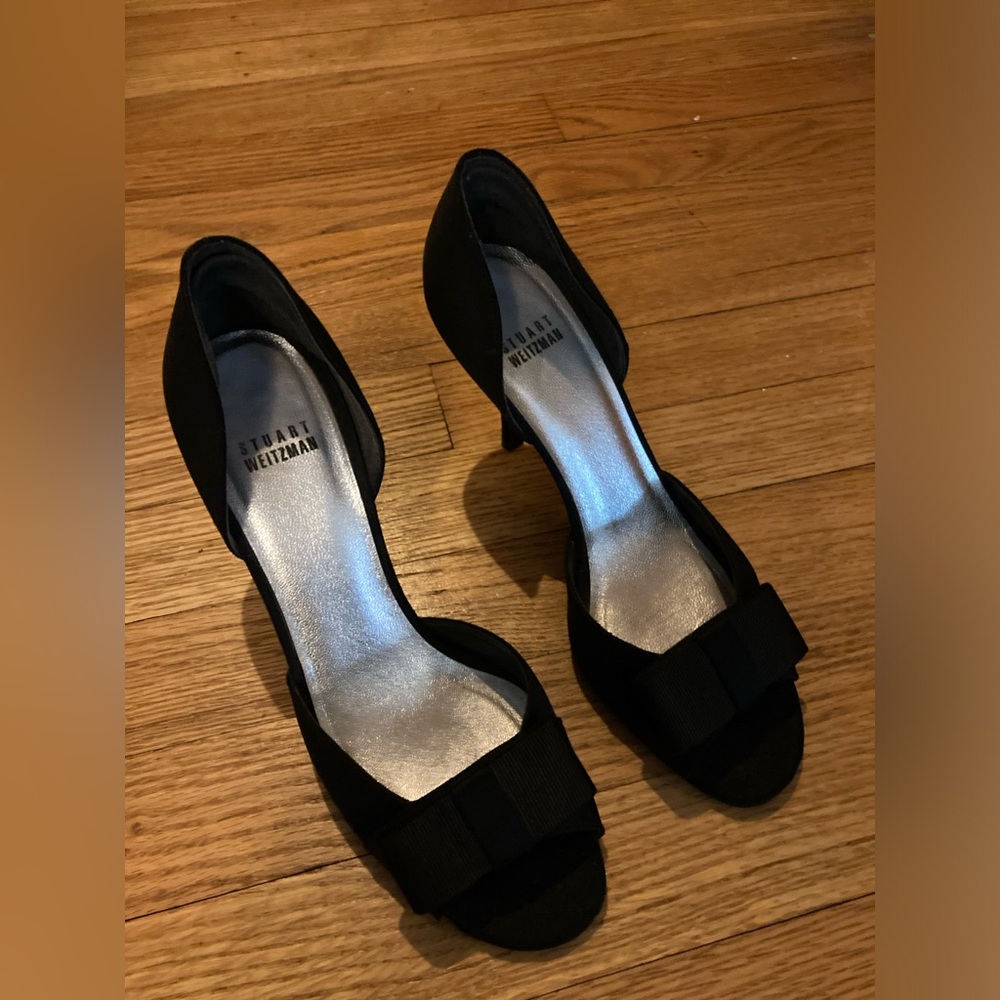 Stuart Weiztman black satin heels